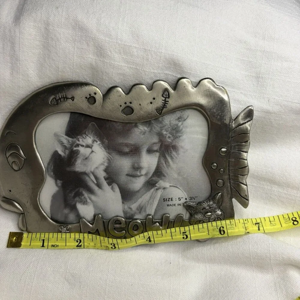 Vintage Cat Pet 3.5x5 Photo Frame Metal Pewter MEOW! Cat Mouse Fishbones Paws